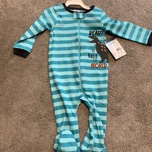 NWT Gerber 6-9 months zippie